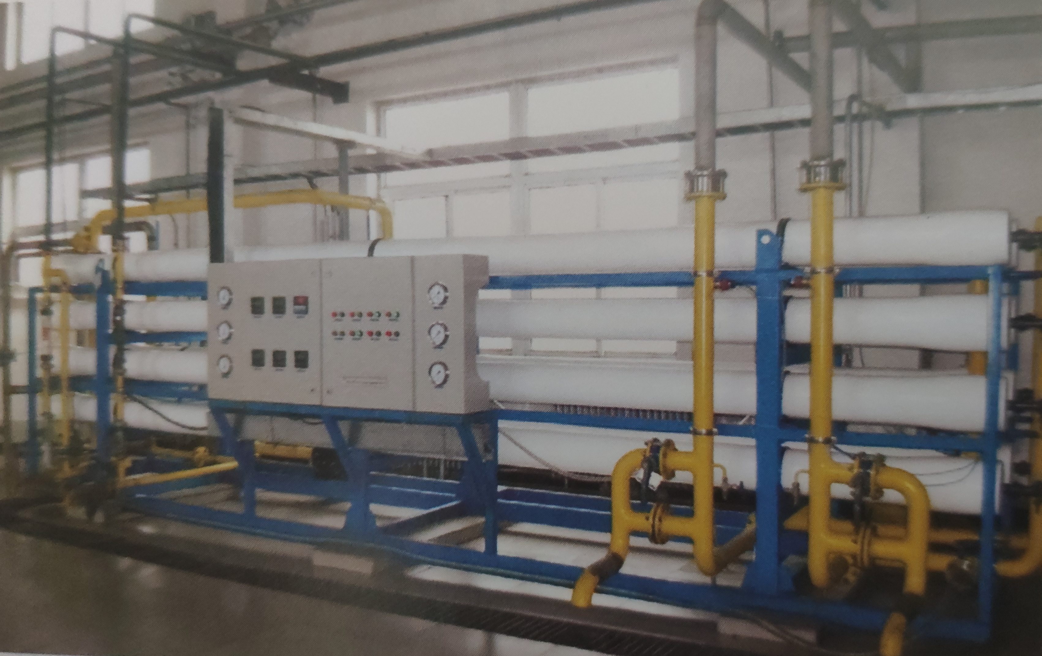 反滲透設(shè)備 反滲透設(shè)備