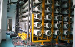 ���B͸�O(sh��)�����ͻ���ƏV��(y��ng)�õăɴ�ƿ�i