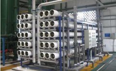 反滲透設(shè)備進(jìn)行海水淡化效果好么?(圖) 反滲透設(shè)備進(jìn)行海水淡化效果好么?(圖)